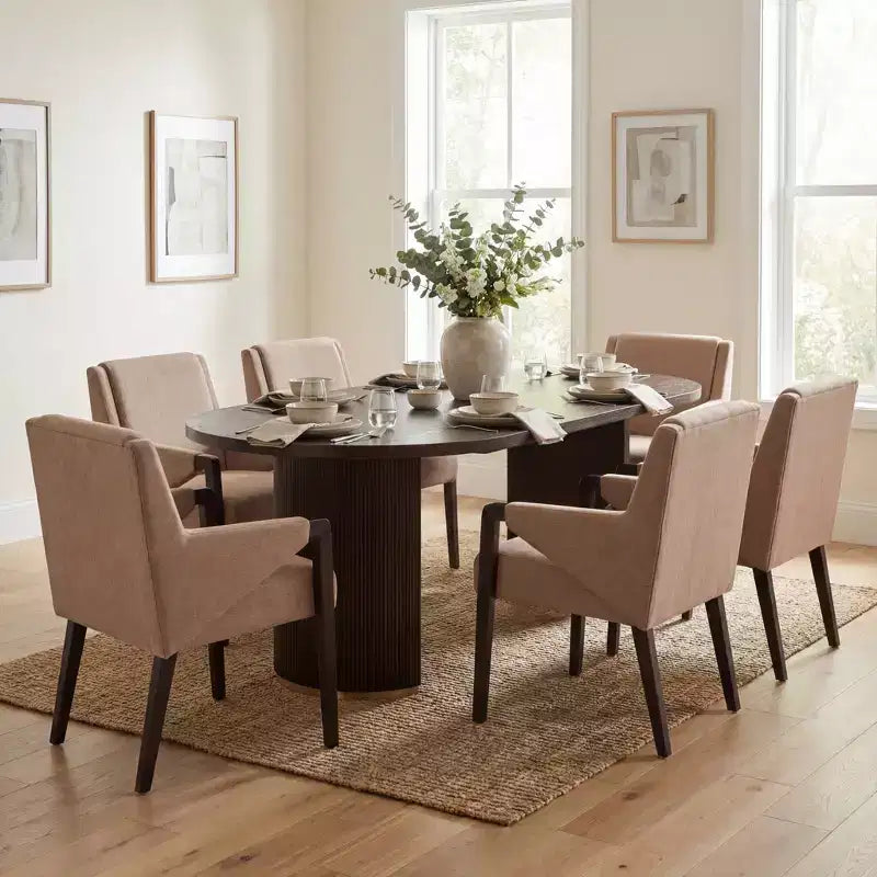 Ensemble de salle à manger moderne 7 pièces en hévéa, tapissé de lin, avec table ovale à pied central