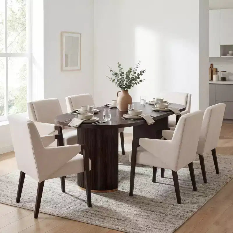 Ensemble de salle à manger moderne 7 pièces en hévéa, tapissé de lin, avec table ovale à pied central